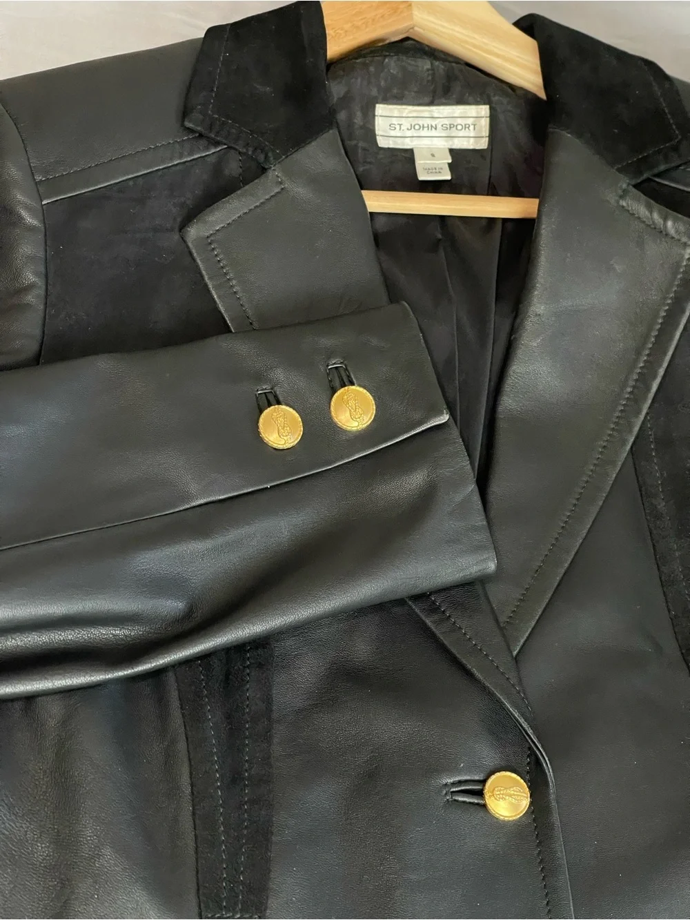 St.John Women’s 100% Lamp Leather Blazer With Gold Buttons S
